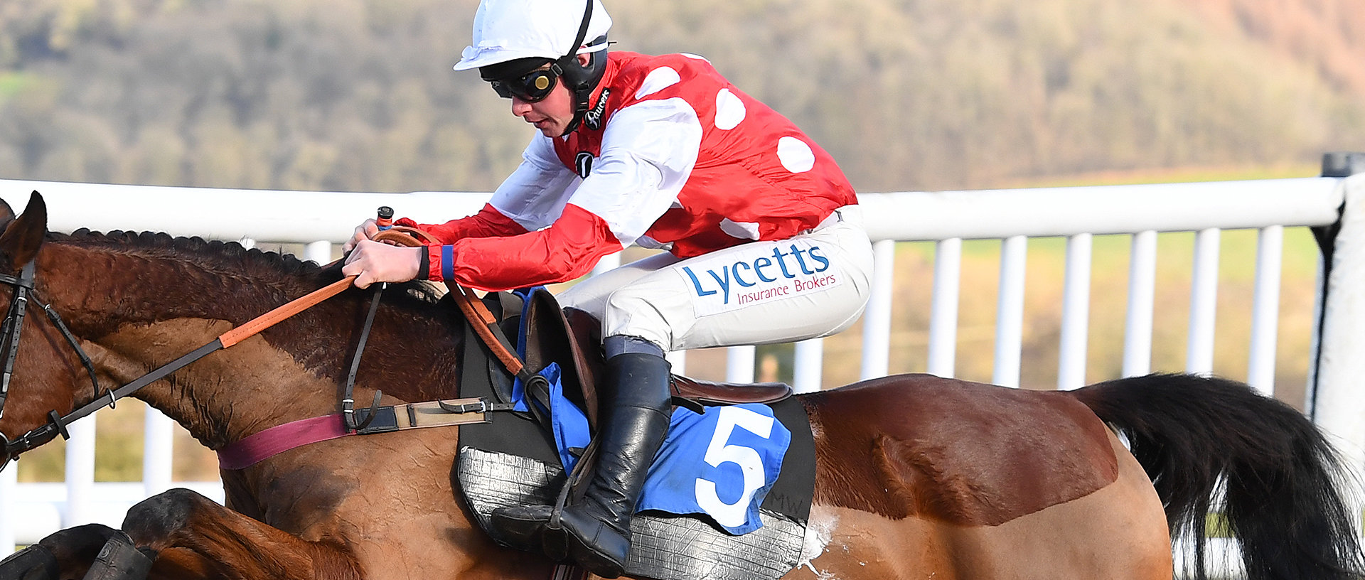https://lycetts.factor3staging.co.uk/wp-content/uploads/2020/12/jockey.jpg